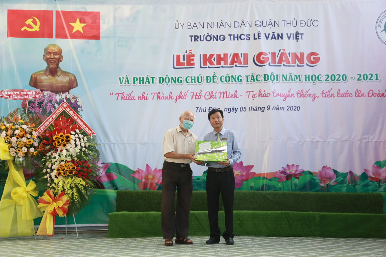 KHAI GIẢNG 8.jpg